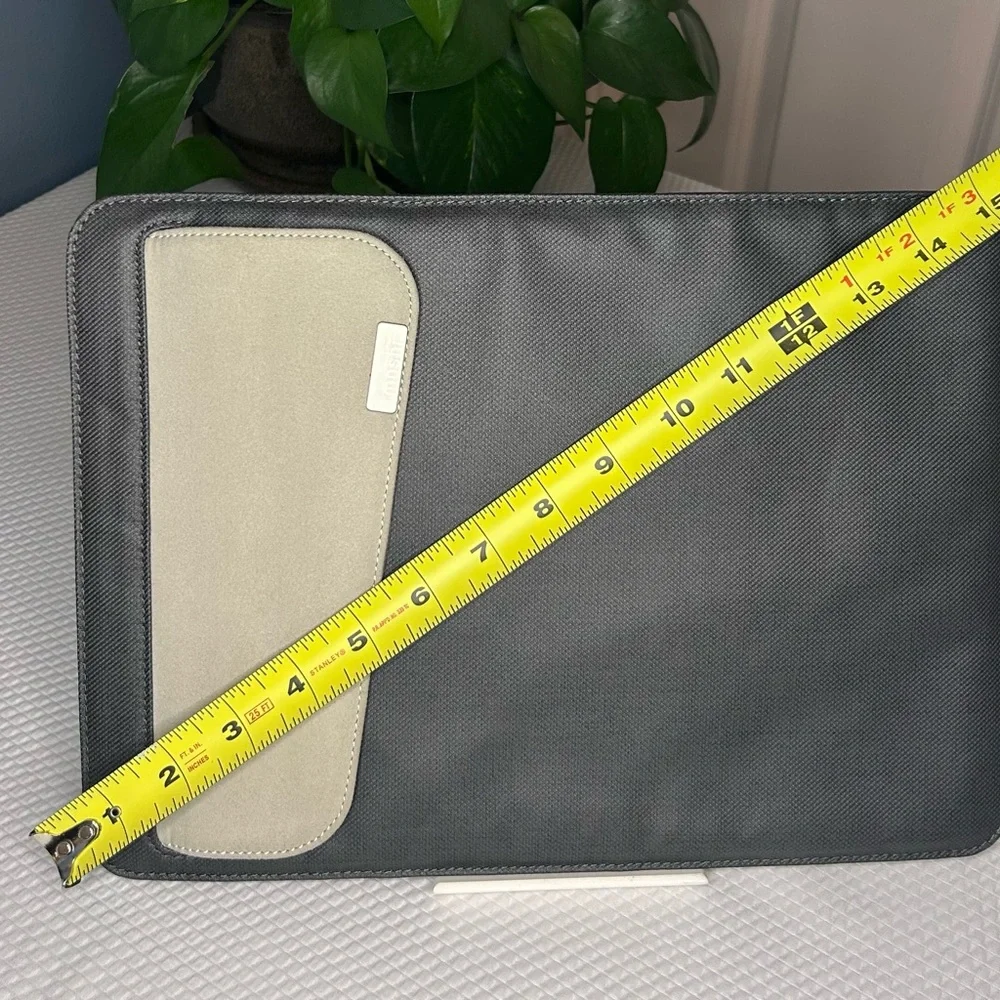 Late 2010s Moshi Muse Slimfit Laptop Sleeve